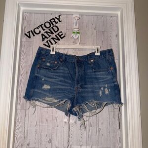 Universal Thread Women's High Rise Light Blue Jeans